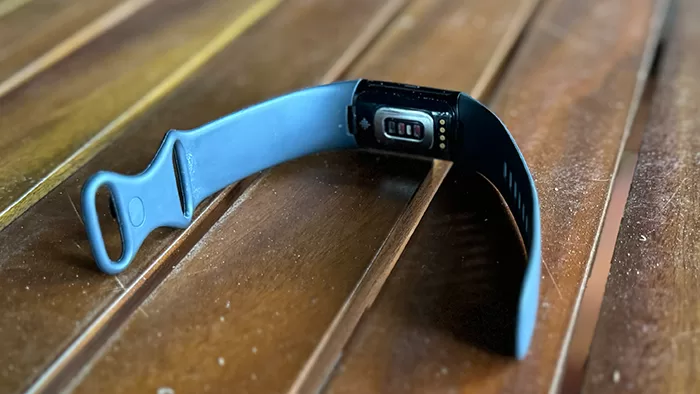 Fitbit Charge 6 Review: Do I even need a smartwatch any more? - Alex  Reviews Tech